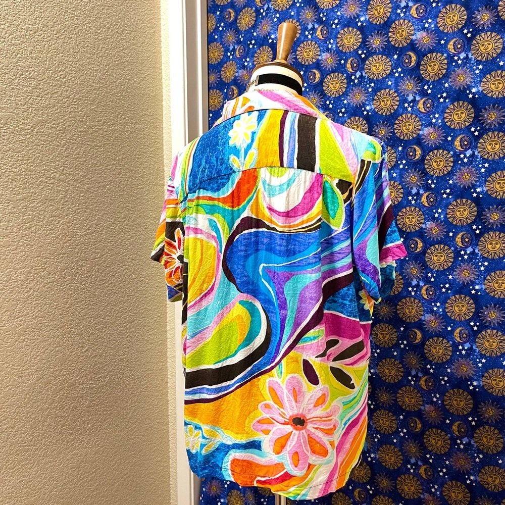 🌈 SOLD Gorgeous Jams rainbow flower top - Picture 10 of 12